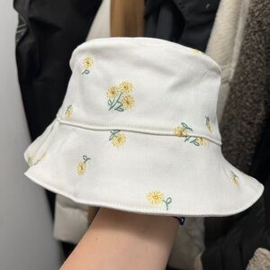 For love and lemons hat for women - Never worn new